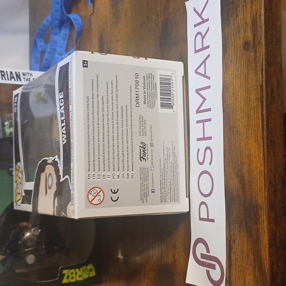 Funko Pop! Blade Runner 2049 Wallace Figure - Black and Brown - Picture 6 of 6